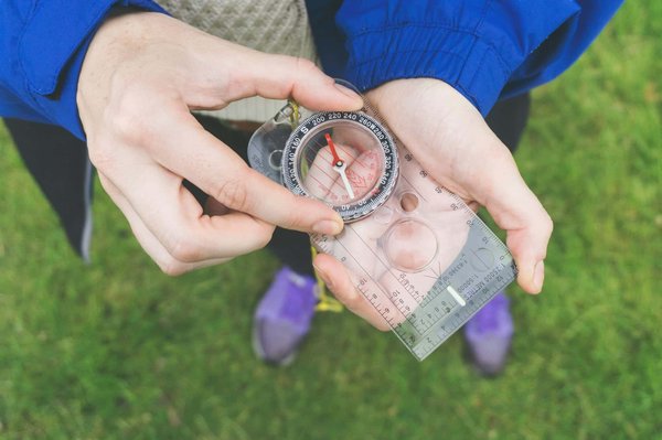 Comment organiser une expédition pour explorer les grottes de Waitomo, Nouvelle-Zélande ?