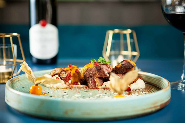 Comment découvrir les traditions culinaires des villages de montagne en Suisse?